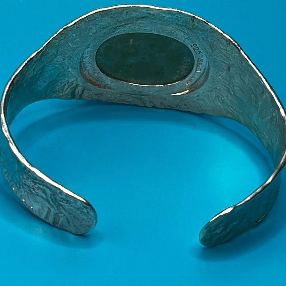 Roman Glass Hammered Sterling Silver Cuff - Picture 3 of 4